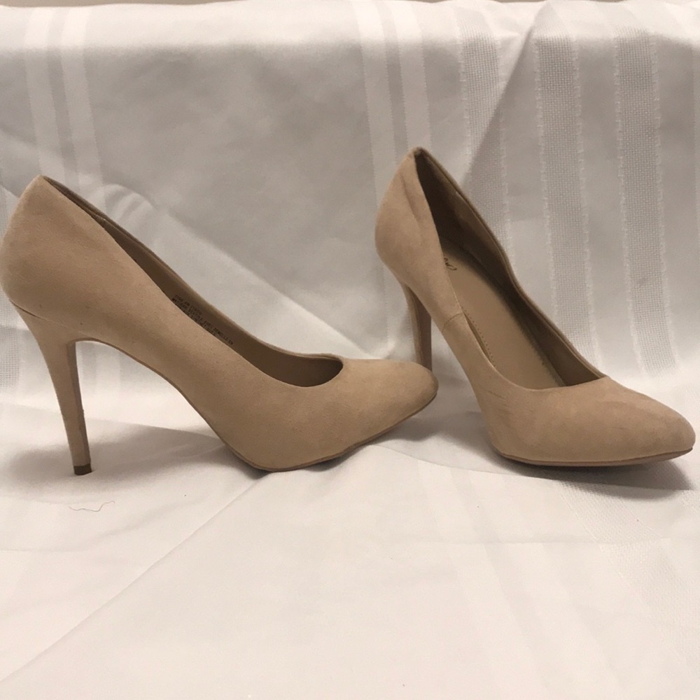 HEELS